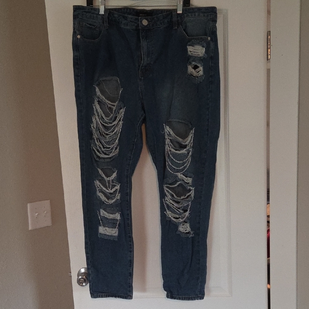 Forever 21 Ripped Dark Blue Boyfriend Jeans With Chain Detail Size 18